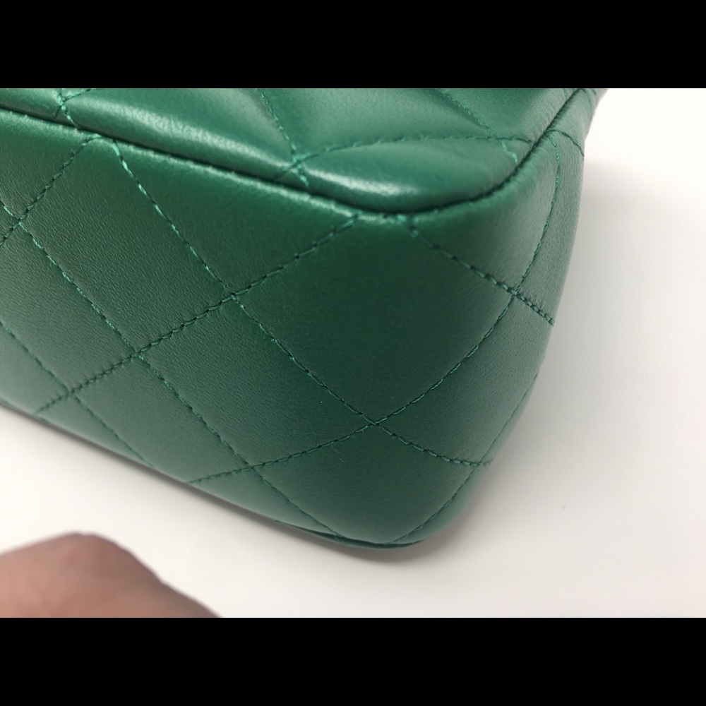 SOLD❤️22A Chanel emerald green top handle mini LGHW - Picture 9 of 16